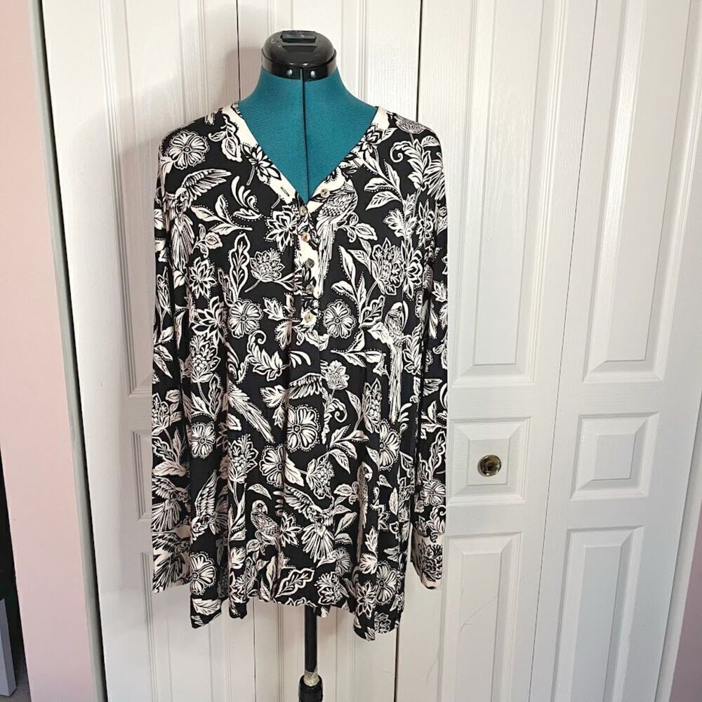 Johnny Was NWT Noah Henley Floral Botanical Printed Long Sleeve Boho Chic Top